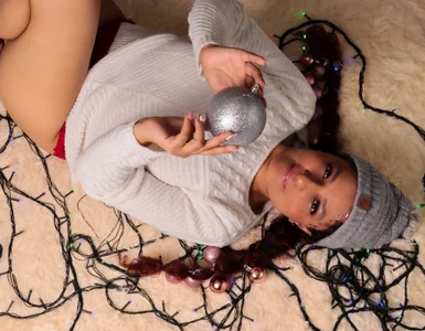 The star that lights up the night ✨ od britanyy_  4 snímek