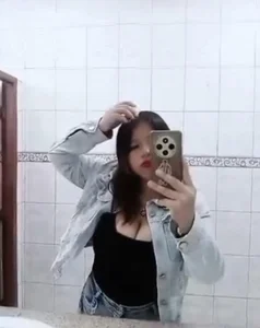 Emimii Public Foto 4