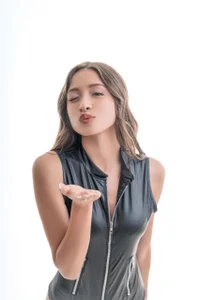 Victoria_Adams14 a kiss for you Pic 3