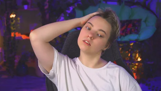 RocKStone_ Miss Tropical Bird?) Pic 6