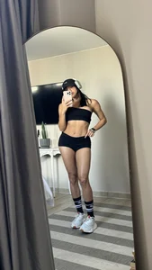 Milana_De Just a little post-gym temptation… 😏🔥 Εικόνα 2