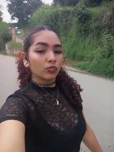 CoralineRed Public Pic 2