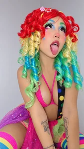 nathalia_pinkのcute clown 🤡✨の 2枚の写真