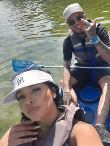 meghan_travisのpaseo en parejaの枚の写真