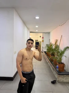 Christopher_Whitaker Public Foto