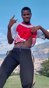 santi_brown NORMAL DAY Pic 4