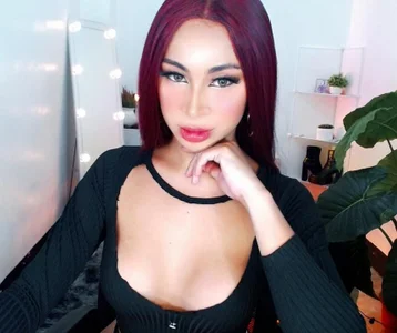 HornyVirtualBabe MISS PAULENE Pic 2