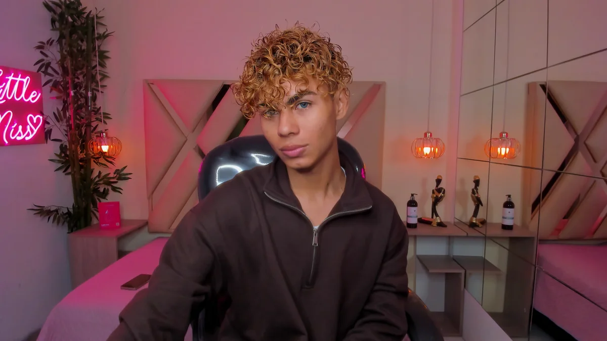 Anyelo_Twink  3690. kiemelt képe