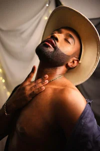 LOGAN_ADAMS27 AFRO MASTER Pic 2