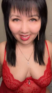 green-eyed-witch Public Pic