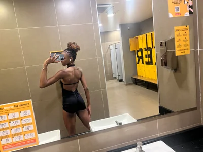 Riri_Blonde10 Gym 💪🏽 รูป 