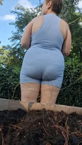 Gardening od Emily33333  3 snímek