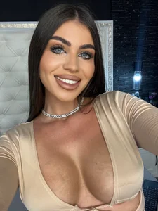EliteDomina Selfies Pic 4