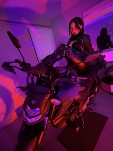 abbyhall_ Bike girl Immagine 