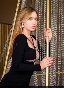 me😜 de NicoleRiccii  5 Imagens