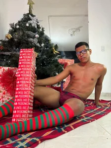 KingStark_: sweet christmas to you ( фото)