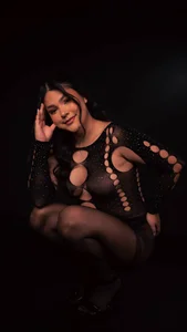 sofia__thompson subtle yet unforgettable Pic 8