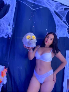 Little_Ariana26 Time of fear 🎃 Gambar 3