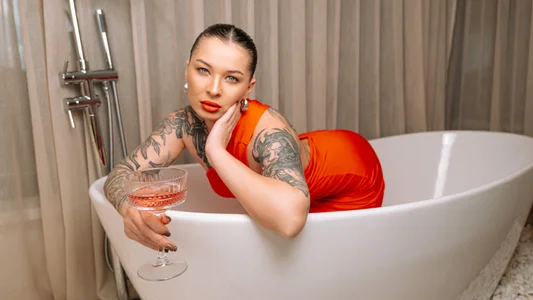 AlexandraBloom Magic of Touch ✨🤍 รูป  2