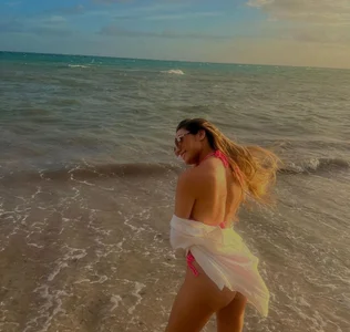 Sarajonnes LET'S PLAY ? Foto 2