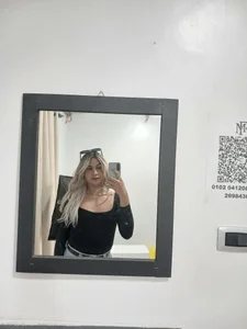 Valeria_Gimon Public Hình