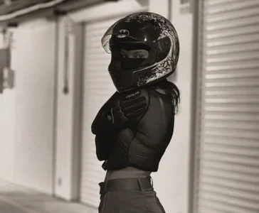 Betty_Holt hi<3 টি ছবি