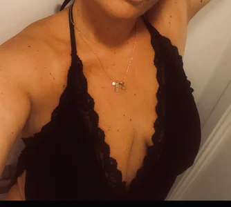 Horny_mom40 Public Hình 2