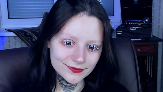 VeliraBraitberg Frozen Queen Immagine  5