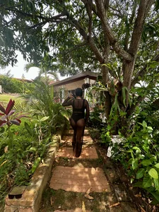 ema_zoe ☀️🥵🖤 Kuva 4