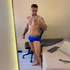 dominic_de_luca Public Pic 2