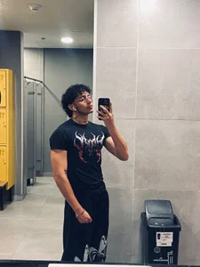 JayTaylorr 🦾🫦  3. fénykép