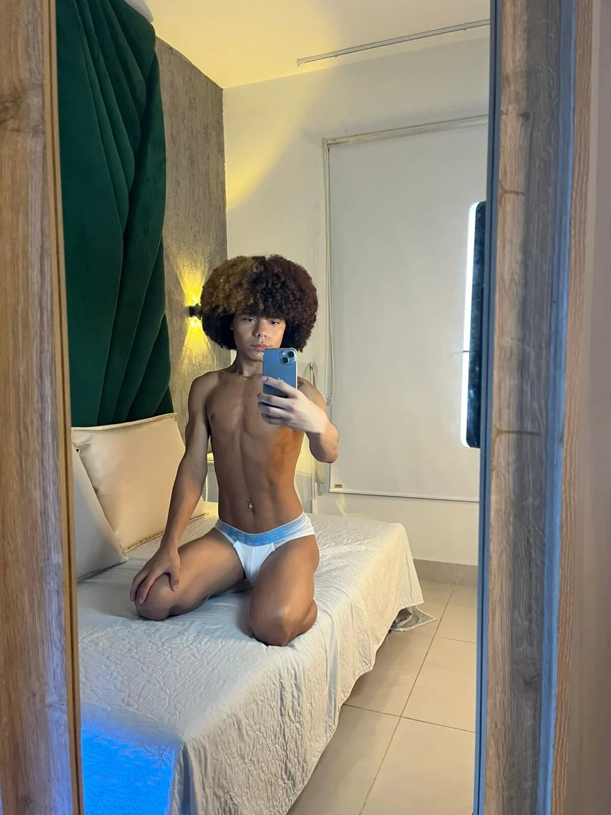 صور Alexiis_Etereo الرائجة  884