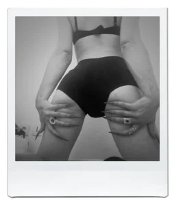 TheHellebora black and white Billede