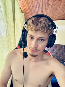 AleFoxx Console Gamers🎮 Billede 2