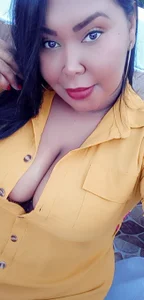 Ebonybreastvh yellow Pic