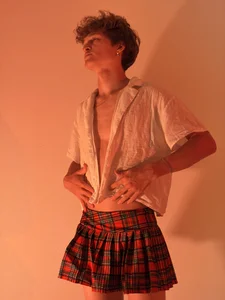 dontlikepsy Boy in a skirt Pic 2