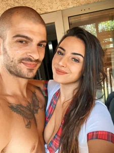 venusrey_ Public صورة واحدة|venusrey_ Public صورتان|venusrey_ Public  9 صور|venusrey_ Public  9 صورة