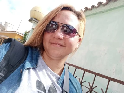 LauraReeves Public Foto 7