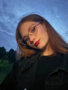 DanaStaheli My face🤩 Billede 4