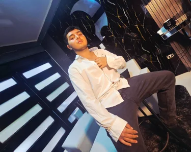 Oliver_Jamees Public зображення 4