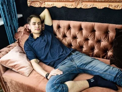 Vinsent_Frantlyy First photos in the studio  5টি ছবি