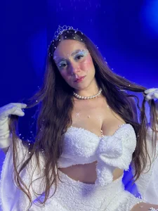 Winter Heatwave 🤍✨ de MyApril__  4 Imagens