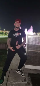 nicedicknicetats Public Gambar 4