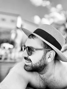 MathiasTaylor Public صورة واحدة|MathiasTaylor Public صورتان|MathiasTaylor Public  5 صور|MathiasTaylor Public  5 صورة