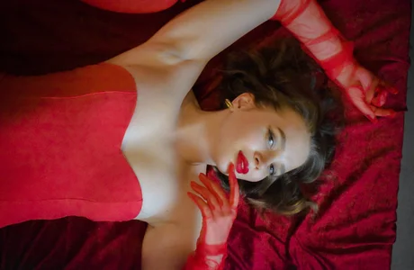 Alina-MurPublic图片