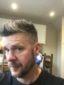 gonzo123: Public ( 6 фото)