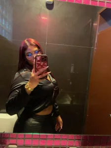 Charlotte_stoone Public Pic 4