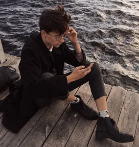 Public od c-ypher  2 snímek