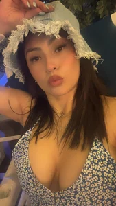 Katalina_Alvarezz Summer gril 😎🏖️☀️ Bilde 2
