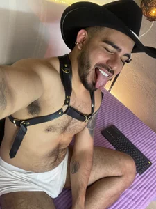 adamhairy your hot furry cowboy Pic 4